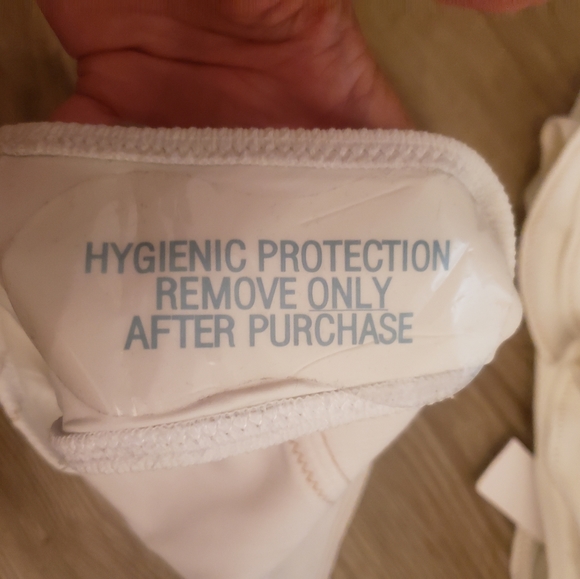 Suboo Kaia Ruffle Bikini Small Top/XS bottom - Picture 14 of 16